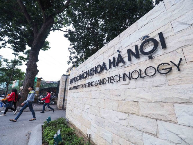 Bộ GD&ĐT cho phép các trường được xét tuyển theo nhóm, tránh thí sinh ảo. (Ảnh: tuoitre.vn) Bộ GD&ĐT cho phép các trường được xét tuyển theo nhóm, tránh thí sinh ảo. (Ảnh: tuoitre.vn)