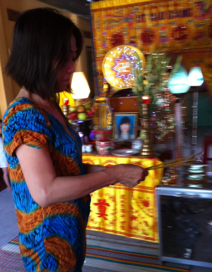 Người thân đau lòng trước cái chết của nạn nhân Người thân đau lòng trước cái chết của nạn nhân