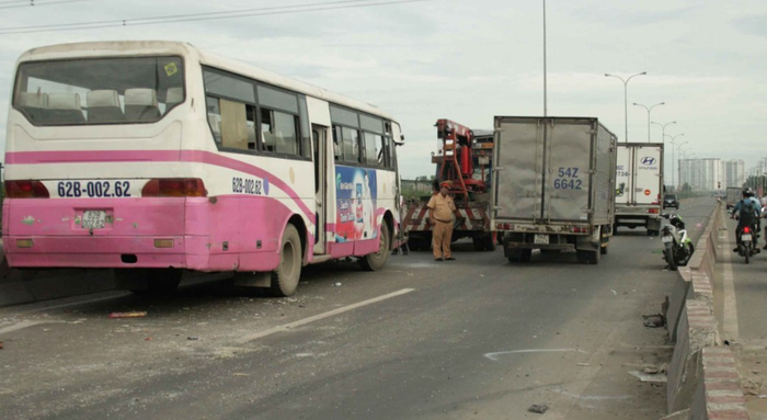 CSGT có mặt tại hiện trường