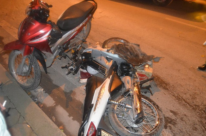 Hiện trường tai nạn sau khi xe điên gây ra rồi bỏ chạy