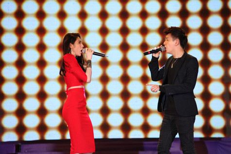 Thủy Tiên song ca cùng Ngô Kiến Huy