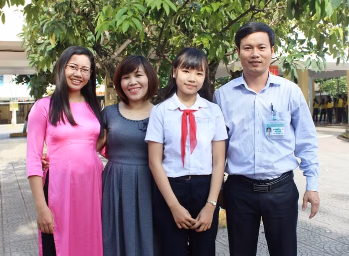 Đà Nẵng khen thưởng học sinh đạt giải nhất cuộc thi viết thư quốc tế UPU ảnh 2