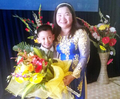 Cô giáo Vũ Thị Hà đã có hơn 20 năm dạy học trên đảo Bạch Long Vĩ (ảnh do nhân vật cung cấp). Cô giáo Vũ Thị Hà đã có hơn 20 năm dạy học trên đảo Bạch Long Vĩ (ảnh do nhân vật cung cấp).