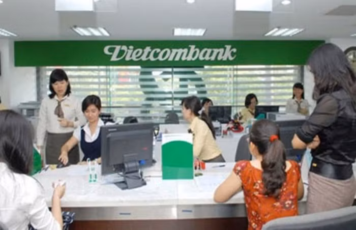 Ngân hàng Vietcombank đang cố gắng duy trì hoạt động bình thường chi nhánh ngân hàng tại Sóc Trăng.