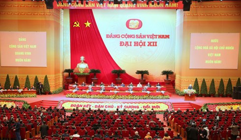 Nghị quyết của Bộ Chính trị về quản lý nợ công, tái cơ cấu ngân sách nhà nước ra đời hợp với lòng dân - ảnh Đại hội lần thứ XII của Đảng (nguồn VOV). Nghị quyết của Bộ Chính trị về quản lý nợ công, tái cơ cấu ngân sách nhà nước ra đời hợp với lòng dân - ảnh Đại hội lần thứ XII của Đảng (nguồn VOV).