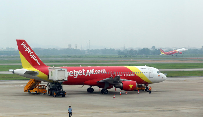 Tri ân với quý khách hàng, Vietjet triển khai chương trình 300.000 vé 0 đồng trong 3 ngày 23, 24, 25 tháng 11/2016 trong chặng bay tới 4 quốc gia thuộc khu vực Đông Nam Á. ảnh: vietjet. Tri ân với quý khách hàng, Vietjet triển khai chương trình 300.000 vé 0 đồng trong 3 ngày 23, 24, 25 tháng 11/2016 trong chặng bay tới 4 quốc gia thuộc khu vực Đông Nam Á. ảnh: vietjet.