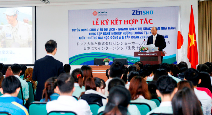 Hàng trăm sinh viên ngành du lịch sẽ có cơ hội rèn luyện kỹ năng chuyên môn, tác phong làm việc chuyên nghiệp tại Nhật Bản. Ảnh: TT Hàng trăm sinh viên ngành du lịch sẽ có cơ hội rèn luyện kỹ năng chuyên môn, tác phong làm việc chuyên nghiệp tại Nhật Bản. Ảnh: TT