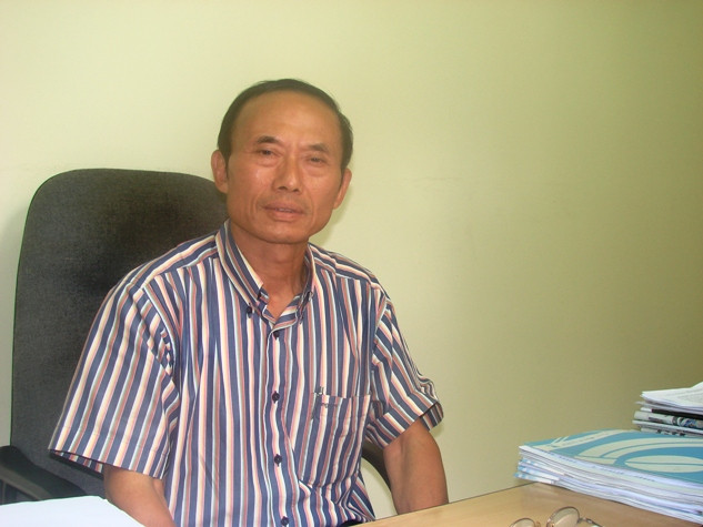 Ông Nguyễn Viết Vinh, Tổng thư ký Hiệp hội Cà phê và Ca cao Việt Nam (nguyên chuyên viên cao cấp Vụ Hợp tác Quốc tế - Bộ Nông nghiệp và PTNT) cho rằng dù giá cà phê mới tăng nhưng ngành cà phê Việt Nam vẫn đang phải đối mặt với những khó khăn rất lớn cần giải quyết. Ông Nguyễn Viết Vinh, Tổng thư ký Hiệp hội Cà phê và Ca cao Việt Nam (nguyên chuyên viên cao cấp Vụ Hợp tác Quốc tế - Bộ Nông nghiệp và PTNT) cho rằng dù giá cà phê mới tăng nhưng ngành cà phê Việt Nam vẫn đang phải đối mặt với những khó khăn rất lớn cần giải quyết.