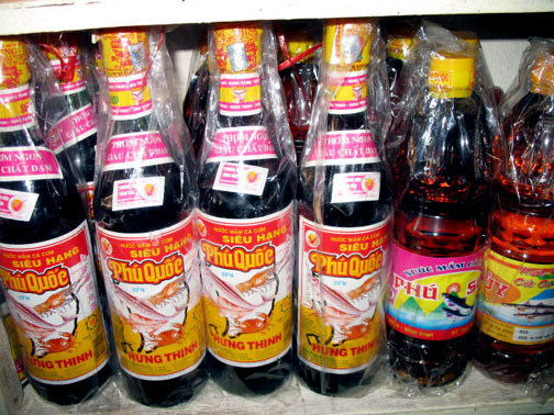 Nước mắm Phú Quốc cũng bị nhiều công ty nước ngoài nhanh tay "đăng ký" sở hữu thương hiệu. Ảnh minh họa.