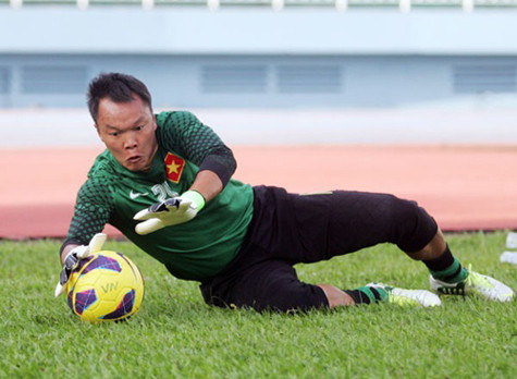 Không có tên trong danh sách đăng ký sơ bộ, thủ thành Hồng Sơn thuộc nhóm "cừu đen"?