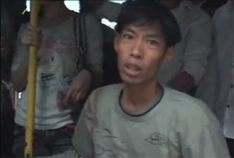 Để không còn những vụ trộm cắp trên xe buýt, nhân dân hãy phối hợp cùng lực lượng chức năng Để không còn những vụ trộm cắp trên xe buýt, nhân dân hãy phối hợp cùng lực lượng chức năng