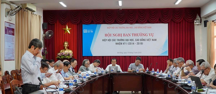 Hiệp hội các Trường Đại học Cao đẳng Việt Nam đã tổ chức hội nghị Ban thường vụ nhiệm kỳ I (2014-2019). Ảnh: TT
