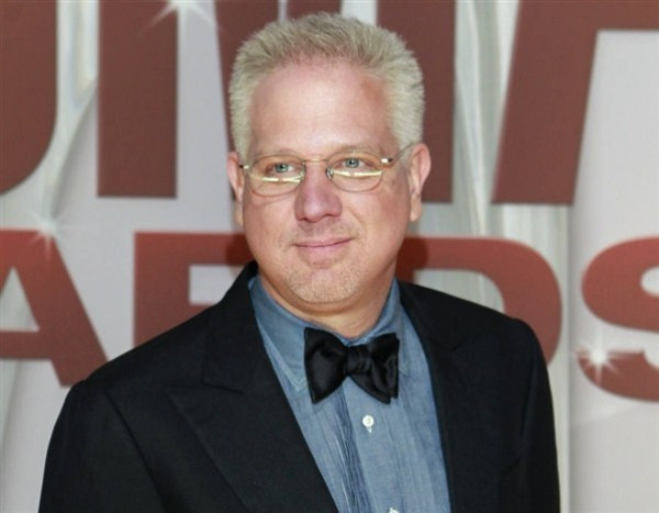11. Glenn Beck: 80 triệu USD Glenn Beck không được biết đến nhiều bên ngoài nước Mỹ, nhưng nhà bình luận chính trị này là một trong những nhân vật quan trọng nhất của đài Fox News.