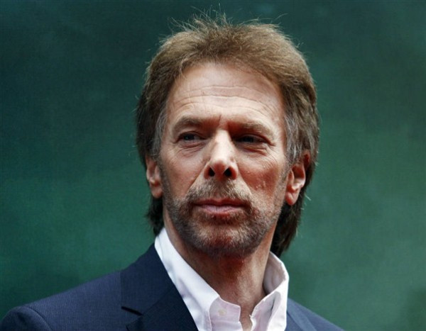 4. Jerry Bruckheimer: 155 triệu USD Đạo diễn Jerry Bruckheimer là người đứng sau thành công của bộ phim “Cướp biển vùng Caribe: Dòng thủy triều lạ”, một trong những bộ phim có doanh thu cao nhất năm 2011 với doanh thu hơn 1 tỷ USD. Chính điều này đã làm cho tài sản của Bruckheimer tăng lên đáng kể trong năm nay.