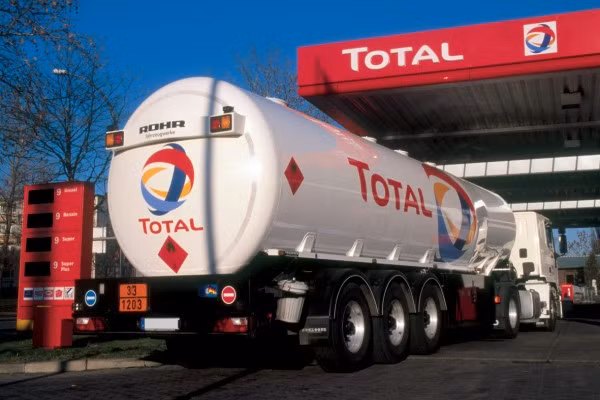 7. Total Quốc gia: Pháp Tài sản: 205 tỷ USD Doanh thu: 209 tỷ USD Lợi nhuận: 15 tỷ USD Dự trữ: 11,4 tỷ thùng