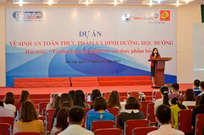 Hội thảo “Trường học nói không với thực phẩm bẩn” do Báo Điện tử Giáo dục Việt Nam tổ chức - ảnh: Hoàng Lực.
