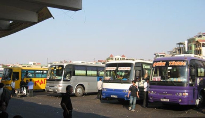 Đồng thời, Bộ này cũng yêu cầu không được cải tạo, thay đổi kích cỡ lốp, số trục và vết bánh xe của ô tô, không được cải tạo thay đổi chiều dài cơ sở ô tô tải, kể cả khi cải tạo ô tô tải thành ô tô tải loại khác và ngược lại, trừ ô tô tải chuyên dùng và trường hợp cải tạo trở thành xe cơ giới nguyên thủy. Xe cơ giới sau khi cải tạo phải thỏa mãn các tiêu chuẩn, quy chuẩn kỹ thuật, quy định, đáp ứng các yêu cầu về chất lượng an toàn kỹ thuật và bảo vệ môi trường đối với xe cơ giới khi tham gia giao thông. Đồng thời, Bộ này cũng yêu cầu không được cải tạo, thay đổi kích cỡ lốp, số trục và vết bánh xe của ô tô, không được cải tạo thay đổi chiều dài cơ sở ô tô tải, kể cả khi cải tạo ô tô tải thành ô tô tải loại khác và ngược lại, trừ ô tô tải chuyên dùng và trường hợp cải tạo trở thành xe cơ giới nguyên thủy. Xe cơ giới sau khi cải tạo phải thỏa mãn các tiêu chuẩn, quy chuẩn kỹ thuật, quy định, đáp ứng các yêu cầu về chất lượng an toàn kỹ thuật và bảo vệ môi trường đối với xe cơ giới khi tham gia giao thông.