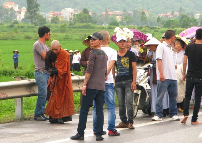 Tuy nhiên, nhà sư không cho biết lý do vì đâu ông thực hiện cuộc phát nguyện này. Tuy nhiên, nhà sư không cho biết lý do vì đâu ông thực hiện cuộc phát nguyện này.