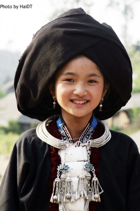 Thiếu nữ Hà Khẩu