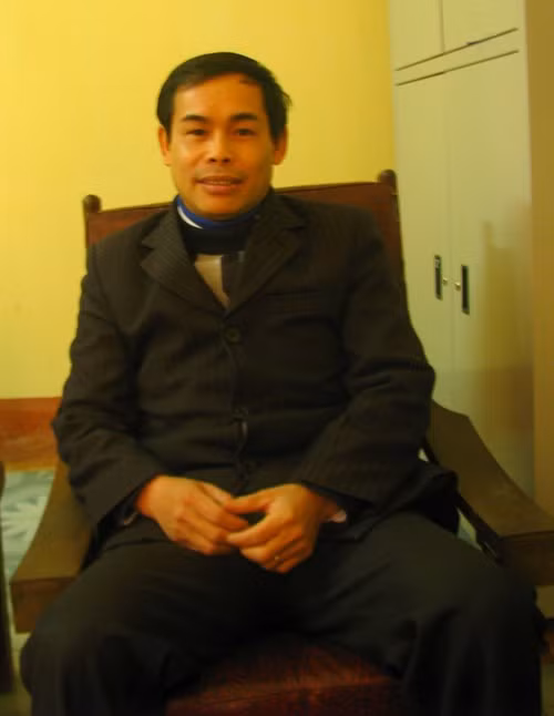 Anh Vương Mạnh Hào, phó chủ tịch phụ trách văn hóa xã Đồng Quang, Quốc Oai là bạn học của con trai cả ông Qúy và là hàng xóm với gia đình ông này