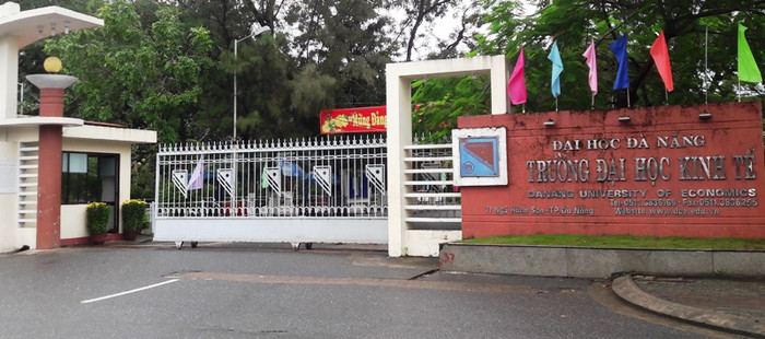 Trường Đại học Kinh tế Đà Nẵng sẽ tìm kiếm thêm nhiều nguồn thu khác sau khi "bầu sữa ngân sách" bị cắt. Ản: An Nguyên Trường Đại học Kinh tế Đà Nẵng sẽ tìm kiếm thêm nhiều nguồn thu khác sau khi "bầu sữa ngân sách" bị cắt. Ản: An Nguyên