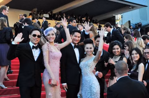 Sau 1 bài báo phản biện khách quan năm ngoái, dư luận về chuyện đi Cannes đã đảo chiều