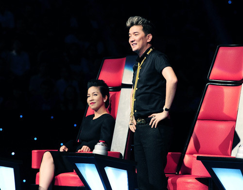 Mr. Đàm "gây sốt" trên ghế nóng The Voice ngay từ tập đầu tiên Mr. Đàm "gây sốt" trên ghế nóng The Voice ngay từ tập đầu tiên