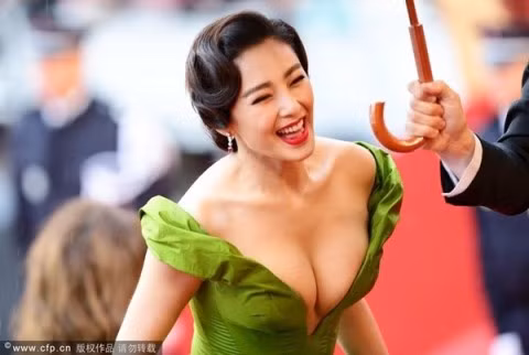 Trước khi gây chú ý tại Cannes nhờ bộ váy quá nổi bật, Trương Vũ Kỳ không hề là cái tên nổi tiếng với châu Á, chưa nói đến thế giới