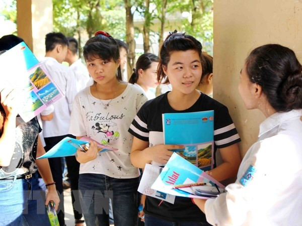 Thí sinh được mang vào phòng thi Atlat địa lý Việt Nam đối với môn thi địa lý với điều kiện tài liệu này không được đánh dấu hoặc viết thêm nội dung gì. (Ảnh minh họa: TTXVN)