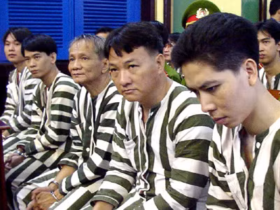 Theo bản án phúc thẩm, Trương Văn Cam, Nguyễn Việt Hưng, Phạm Văn Minh, Nguyễn Hữu Thịnh và Châu Phát Lai Em bị tuyên án tử hình. Cả 5 tử tội có đơn xin Chủ tịch nước tha tội chết và bị bác vì tội lỗi của họ quá dày, sự ăn năn không cứu được nữa.