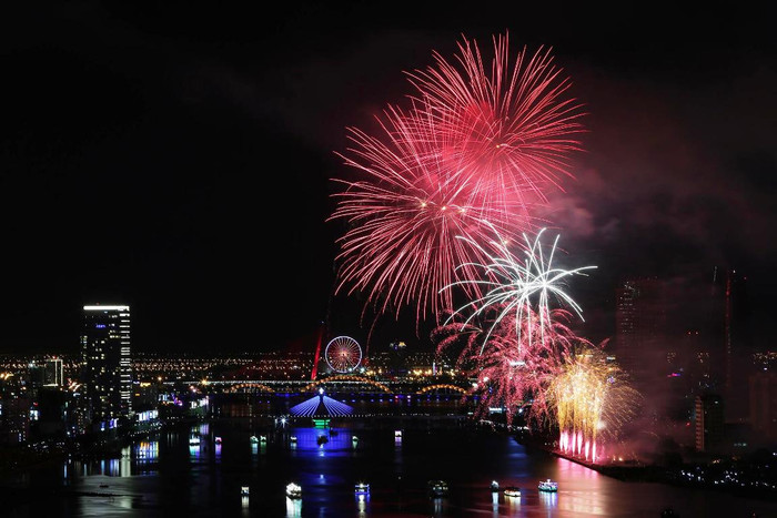 Lễ hội pháo hoa quốc tế Đà Nẵng 2019 hứa hẹn sẽ mang lại nhiều cảm xúc mới mẻ. Ảnh: DIFF 2018 Lễ hội pháo hoa quốc tế Đà Nẵng 2019 hứa hẹn sẽ mang lại nhiều cảm xúc mới mẻ. Ảnh: DIFF 2018