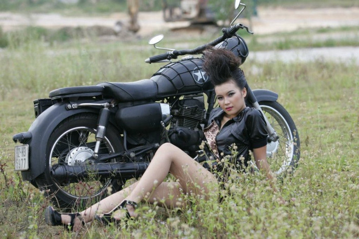 Nhìn mái tóc cực "độc" này khiến chúng ta liên tưởng đến cô nàng phép thuật trong những bộ phim phương Tây thu hút người xem Nhìn mái tóc cực "độc" này khiến chúng ta liên tưởng đến cô nàng phép thuật trong những bộ phim phương Tây thu hút người xem