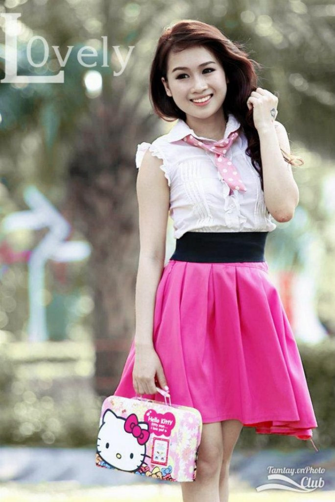 Một Na Pang nhẹ nhàng trên phố với váy hồng, áo trắng đón nắng xinh. Xem thêm: Cơn sốt "Thiên sứ 9X" (P2): Đẹp như Hoàng Dung trong Anh hùng xạ điêu Một Na Pang nhẹ nhàng trên phố với váy hồng, áo trắng đón nắng xinh. Xem thêm: Cơn sốt "Thiên sứ 9X" (P2): Đẹp như Hoàng Dung trong Anh hùng xạ điêu