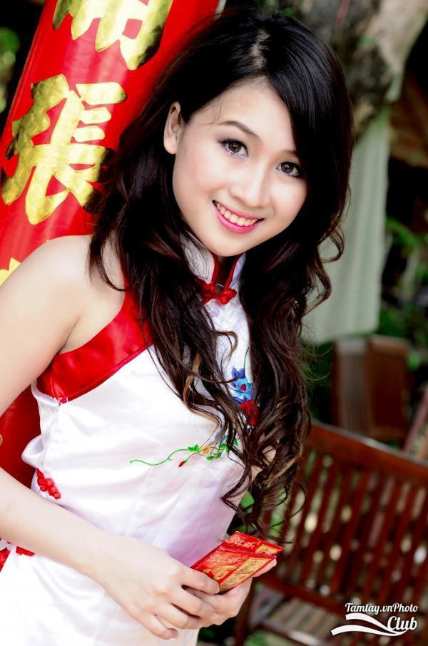 Liệu nhan sắc ấy có khiến hoa ghen thua thắm, liễu hờn kém xanh...? Xem thêm: Cơn sốt "Thiên sứ 9X" (P2): Đẹp như Hoàng Dung trong Anh hùng xạ điêu Liệu nhan sắc ấy có khiến hoa ghen thua thắm, liễu hờn kém xanh...? Xem thêm: Cơn sốt "Thiên sứ 9X" (P2): Đẹp như Hoàng Dung trong Anh hùng xạ điêu