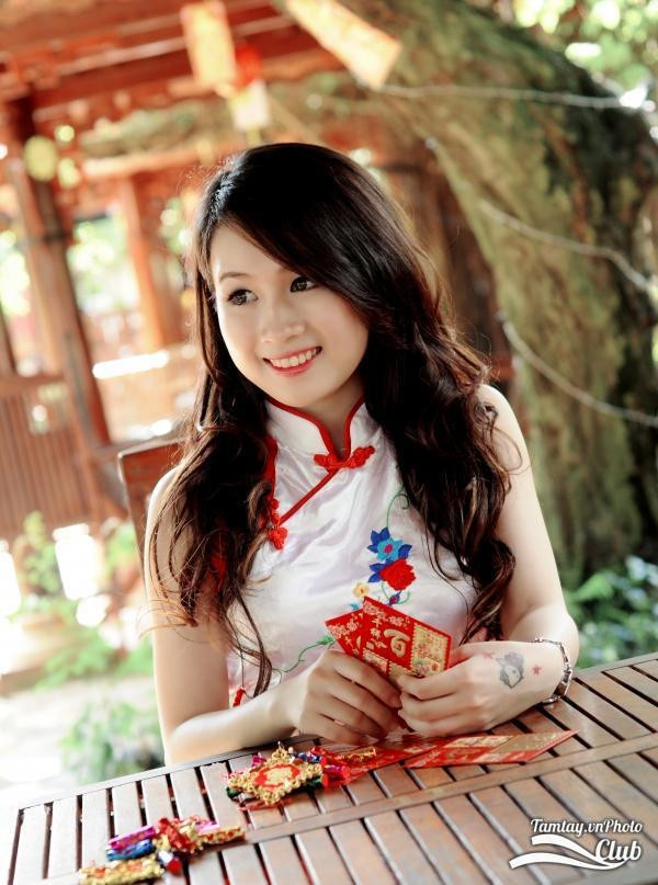 Xem thêm: Cơn sốt "Thiên sứ 9X" (P2): Đẹp như Hoàng Dung trong Anh hùng xạ điêu Xem thêm: Cơn sốt "Thiên sứ 9X" (P2): Đẹp như Hoàng Dung trong Anh hùng xạ điêu