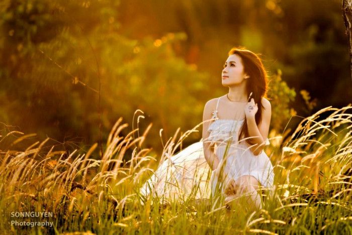 Nắng chiều càng làm nàng thêm ngọt ngào, quyến rũ. Xem thêm: Cơn sốt "Thiên sứ 9X" (P2): Đẹp như Hoàng Dung trong Anh hùng xạ điêu Nắng chiều càng làm nàng thêm ngọt ngào, quyến rũ. Xem thêm: Cơn sốt "Thiên sứ 9X" (P2): Đẹp như Hoàng Dung trong Anh hùng xạ điêu