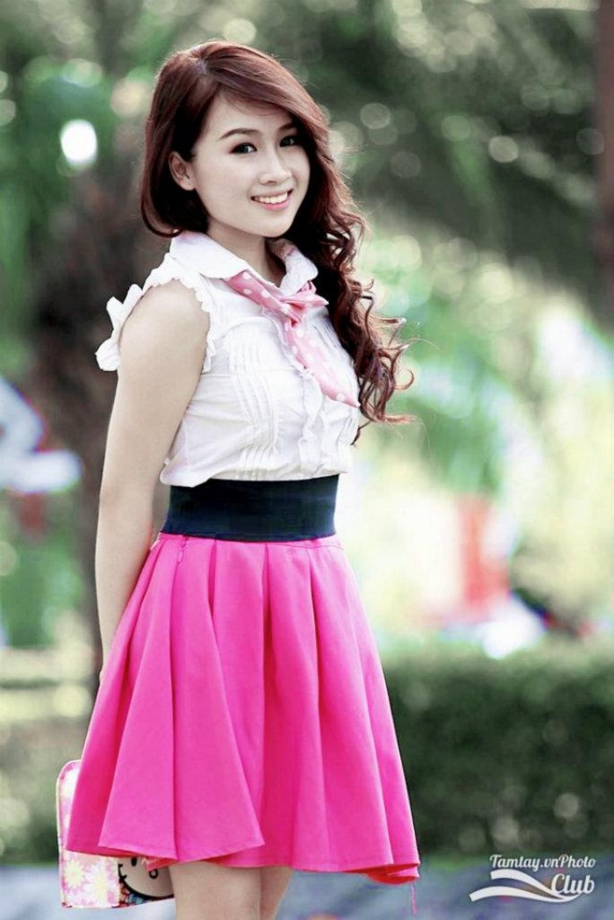 Xem thêm: Cơn sốt "Thiên sứ 9X" (P2): Đẹp như Hoàng Dung trong Anh hùng xạ điêu Xem thêm: Cơn sốt "Thiên sứ 9X" (P2): Đẹp như Hoàng Dung trong Anh hùng xạ điêu