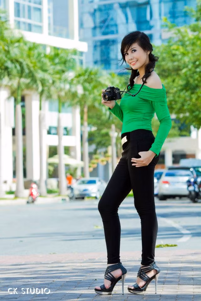 Tự tin đứng trước ống kính cũng như trình diễn catwall là khả năng nổi bật của Vân Trang