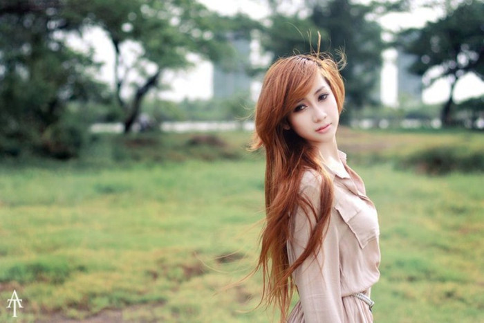 Mái tóc vàng nhẹ bay trong gió, cùng chiếc váy màu nhẹ dịu dàng. Xem thêm: Bí quyết "eo thon thả, dáng ngọc ngà" của 10 đại mỹ nhân Trung Hoa Mái tóc vàng nhẹ bay trong gió, cùng chiếc váy màu nhẹ dịu dàng. Xem thêm: Bí quyết "eo thon thả, dáng ngọc ngà" của 10 đại mỹ nhân Trung Hoa