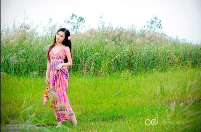 Một chút e lệ...trong chiếc váy hồng tươi trẻ. Xem thêm: Cơn sốt 'thiên sứ 9X': Đẹp như mỹ nhân cổ trang Trung Hoa Một chút e lệ...trong chiếc váy hồng tươi trẻ. Xem thêm: Cơn sốt 'thiên sứ 9X': Đẹp như mỹ nhân cổ trang Trung Hoa