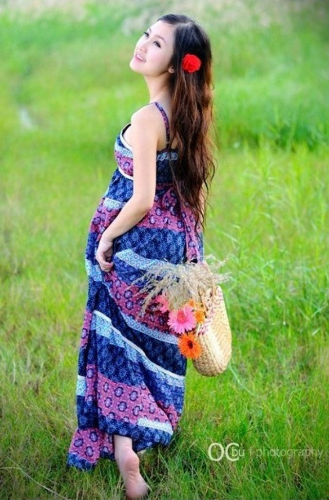 Nhẹ nhàng bước đi trên nền cỏ xanh, tung tăng, bay lượn hồn nhiên, cô nàng làm dáng cùng chiếc hoa cài đầu màu đỏ nổi bật. Xem thêm: Cơn sốt 'thiên sứ 9X': Đẹp như mỹ nhân cổ trang Trung Hoa Nhẹ nhàng bước đi trên nền cỏ xanh, tung tăng, bay lượn hồn nhiên, cô nàng làm dáng cùng chiếc hoa cài đầu màu đỏ nổi bật. Xem thêm: Cơn sốt 'thiên sứ 9X': Đẹp như mỹ nhân cổ trang Trung Hoa