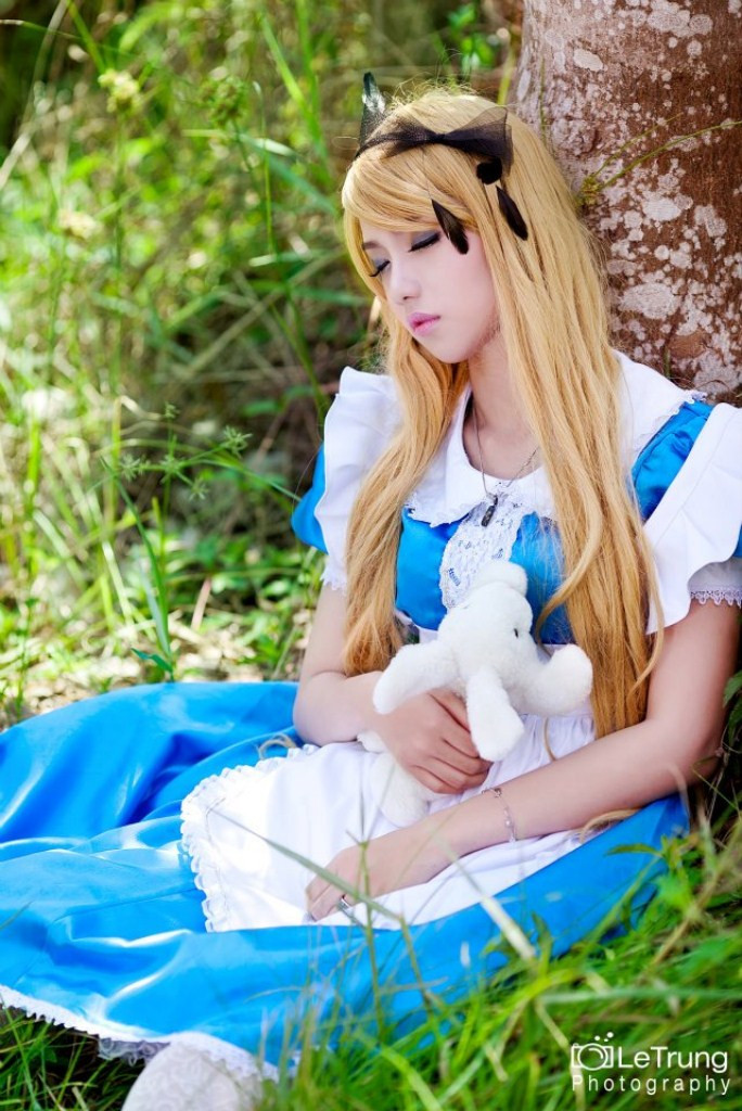 Nàng đợi chờ ai...và rồi biến thành nàng công chúa ngủ trong rừng! Xem thêm: Cơn sốt ''thiên sứ 9X'': Bản sao của Linh Nga? Nàng đợi chờ ai...và rồi biến thành nàng công chúa ngủ trong rừng! Xem thêm: Cơn sốt ''thiên sứ 9X'': Bản sao của Linh Nga?