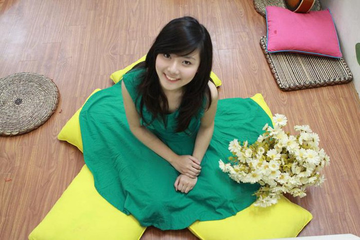 Không những xinh đẹp, đa tài, Thu Trang còn có một bảng thành tích học tập khá xuất sắc. 9 năm cấp 2 Trang liên tiếp giữ danh hiệu học sinh giỏi toàn diện. Trong 3 năm câp 3 cô bạn đảm nhiệm vai trò là một lớp phó văn thể mĩ gương mẫu và năng động. Không những xinh đẹp, đa tài, Thu Trang còn có một bảng thành tích học tập khá xuất sắc. 9 năm cấp 2 Trang liên tiếp giữ danh hiệu học sinh giỏi toàn diện. Trong 3 năm câp 3 cô bạn đảm nhiệm vai trò là một lớp phó văn thể mĩ gương mẫu và năng động.