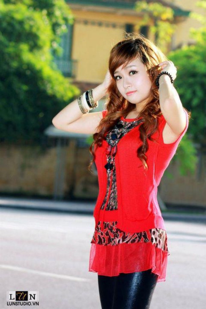 Từ nhỏ đã được bố mẹ bao bọc, che chở Trang hạnh phúc trong ngôi nhà nhỏ và may mắn vì không phải vất vả, mệt nhọc như các bạn khác, Trang luôn tự hào về gia đình nhỏ của mình