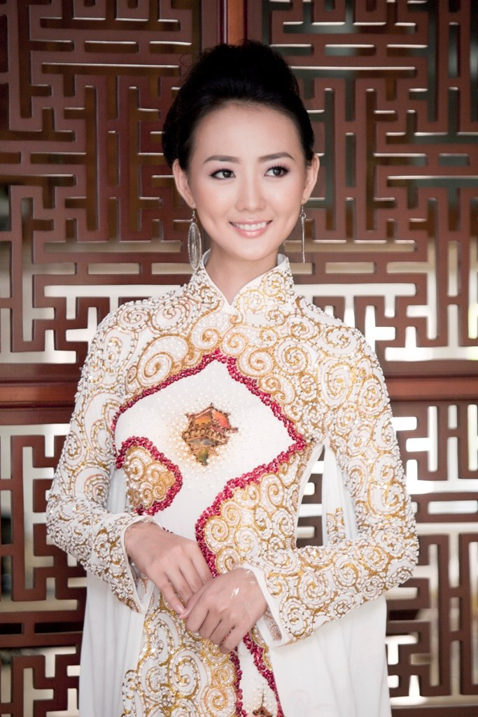 Thu Thảo có sở thích nghe nhạc, đọc sách, am hiểu về các lĩnh vực với phương châm "muốn học hỏi và muốn biết nhiều điều", cô gái 20 tuổi này vẫn đang nỗi lực hết mình để thực hiện ước mơ trở thành một biên tập viên và MC truyền hình Thu Thảo có sở thích nghe nhạc, đọc sách, am hiểu về các lĩnh vực với phương châm "muốn học hỏi và muốn biết nhiều điều", cô gái 20 tuổi này vẫn đang nỗi lực hết mình để thực hiện ước mơ trở thành một biên tập viên và MC truyền hình