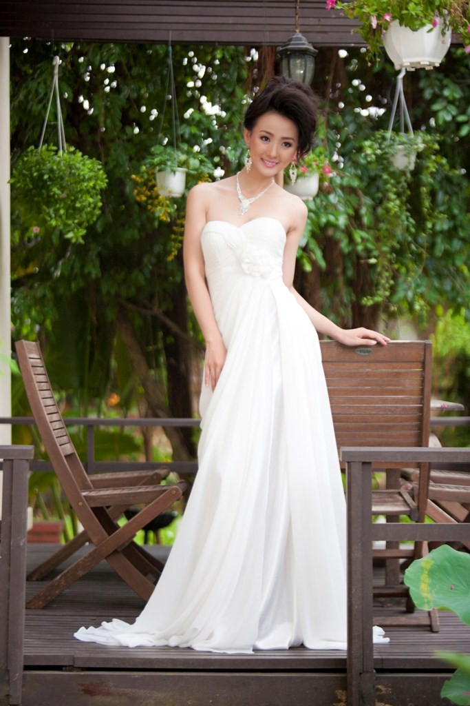 Thu Thảo sinh năm 1992, hiện đang học năm 2 khoa Báo Chí Trường Cao đẳng Phát thanh Truyền hình II - TP Hồ Chí Minh, đã xuất sắc giành nhiều giải thưởng về nghệ thuật và tham gia vào nhiều lĩnh vực giải trí Thu Thảo sinh năm 1992, hiện đang học năm 2 khoa Báo Chí Trường Cao đẳng Phát thanh Truyền hình II - TP Hồ Chí Minh, đã xuất sắc giành nhiều giải thưởng về nghệ thuật và tham gia vào nhiều lĩnh vực giải trí