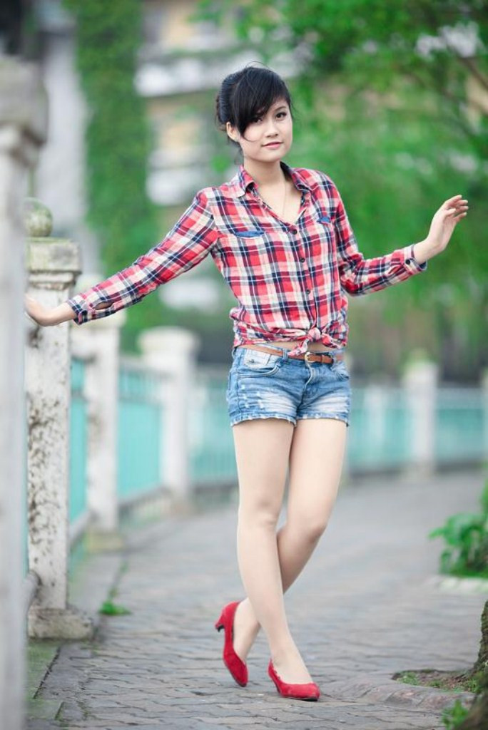 Chặng đường theo đuổi niềm đam mê vốn có của Thủy tuy có gặp khó khăn vì bố mẹ có ý muốn Thủy học một ngành nào đó phù hợp hơn với Thủy, tuy nhiên Thủy cũng đáng cố gắng để có thể cân bằng giữa việc học và không muốn bỏ lỡ cơ hội tiến gần hơn với con đường nghệ thuật.