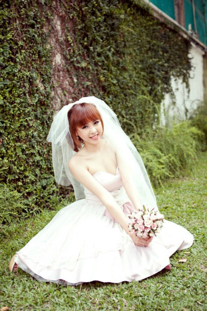 Khuôn mặt xinh xắn, đáng yêu như búp bê, sự kết hợp hài hòa giữa những đường nét tạo nên vẻ đẹp cân đối, bắt mắt. Xem thêm: "Cơn sốt" thiên sứ 9X: "em gái" của Tiểu Long Nữ - Lưu Diệc Phi?