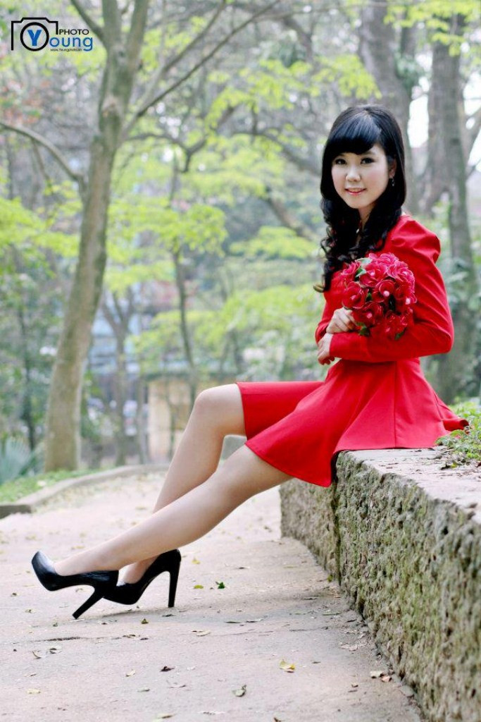 Ngoài những giờ học căng thẳng, Linh thường nghe nhạc nhẹ và hát theo, dành thời gian đọc và nghiền ngẫm một cuốn tiểu thuyết hay, tâm sự chuyện trường lớp, bạn bè, tình cảm cùng mẹ hay một người bạn tốt, và rất thích xem phim Ngoài những giờ học căng thẳng, Linh thường nghe nhạc nhẹ và hát theo, dành thời gian đọc và nghiền ngẫm một cuốn tiểu thuyết hay, tâm sự chuyện trường lớp, bạn bè, tình cảm cùng mẹ hay một người bạn tốt, và rất thích xem phim