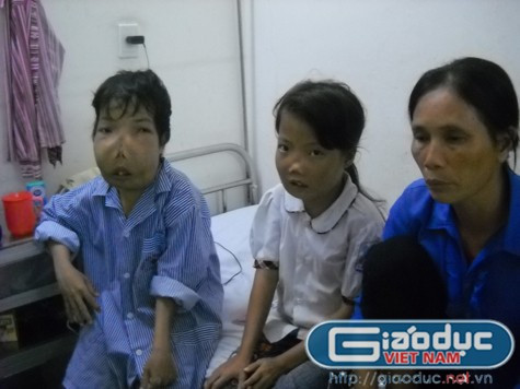 Chị Tâm đau xé lòng vì căn bệnh quái ác đang ngày ngày hành hạ 2 đứa con Chị Tâm đau xé lòng vì căn bệnh quái ác đang ngày ngày hành hạ 2 đứa con